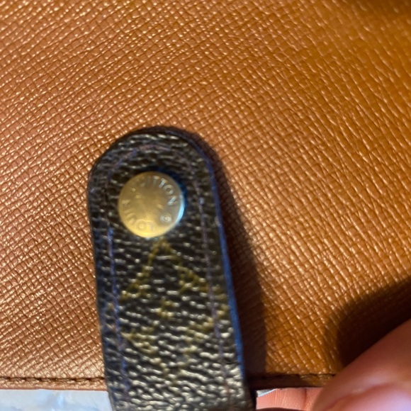 Louis Vuitton monogram kisslock wallet- FULL INCLUSION - Picture 12 of 16